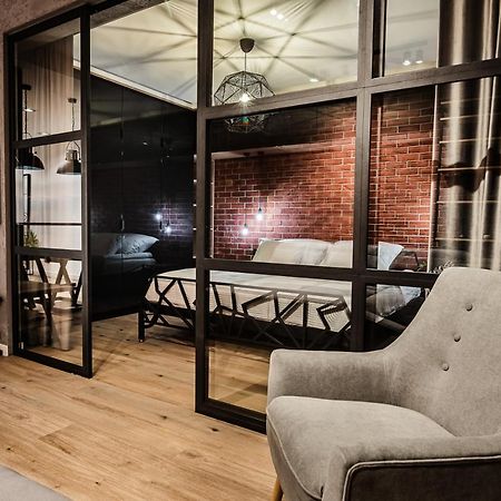 Loft Apartament Aleje Wolnosci 新松奇 外观 照片