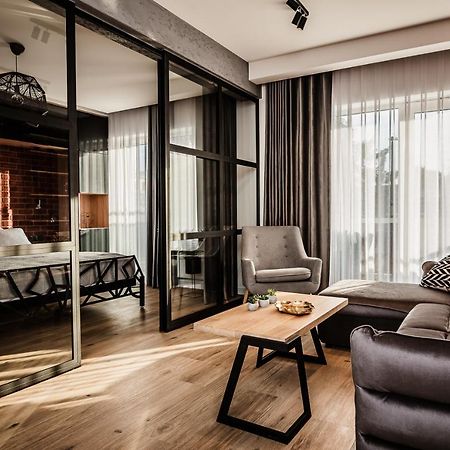 Loft Apartament Aleje Wolnosci 新松奇 外观 照片